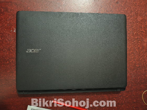 Acer Aspire Es1432